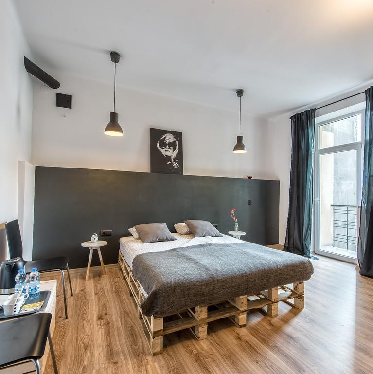 Apartament z balkonem
